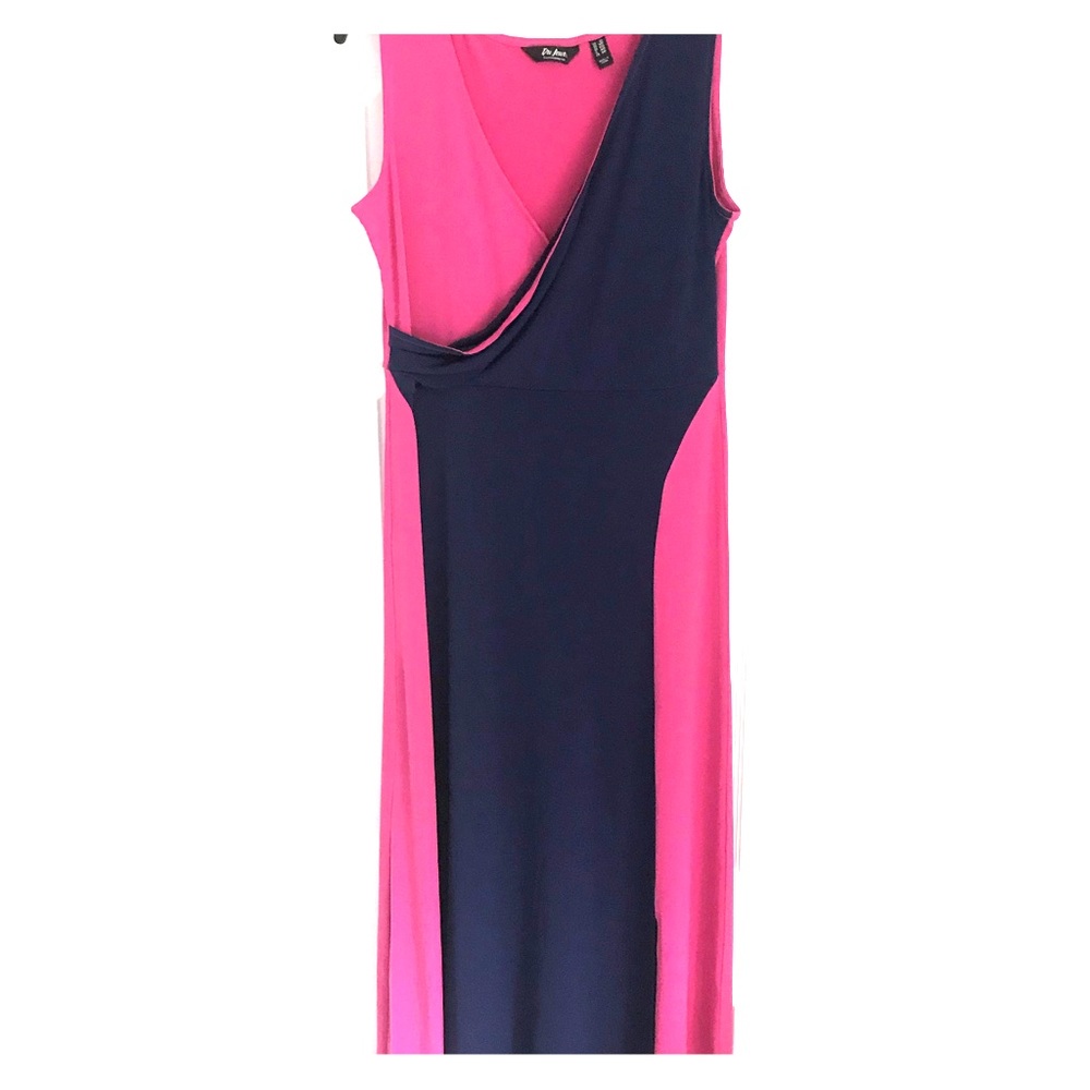 Beautiful & lightweight maxi dress with two slits